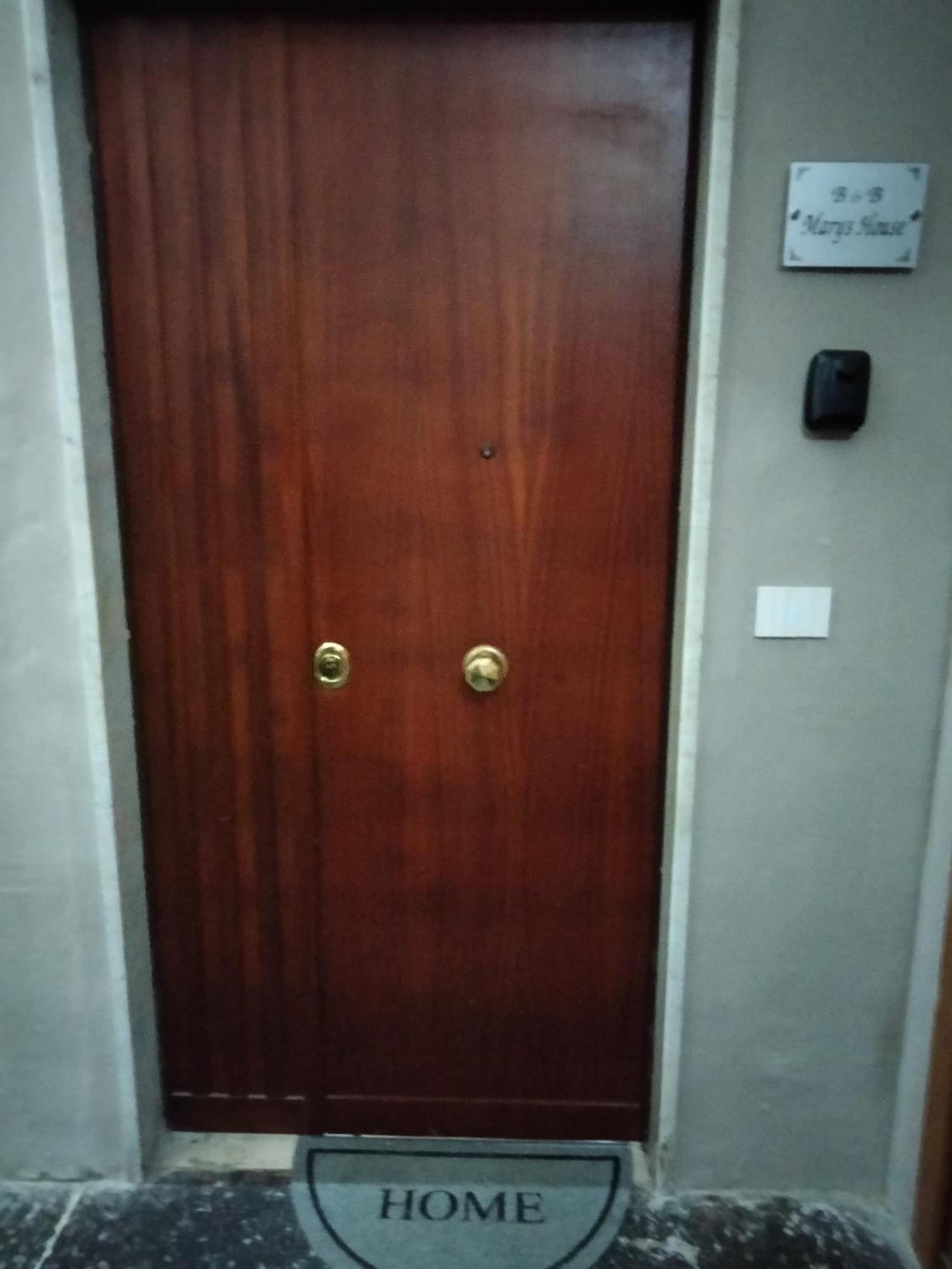 Mary House Napoli Centro Apartment Bagian luar foto